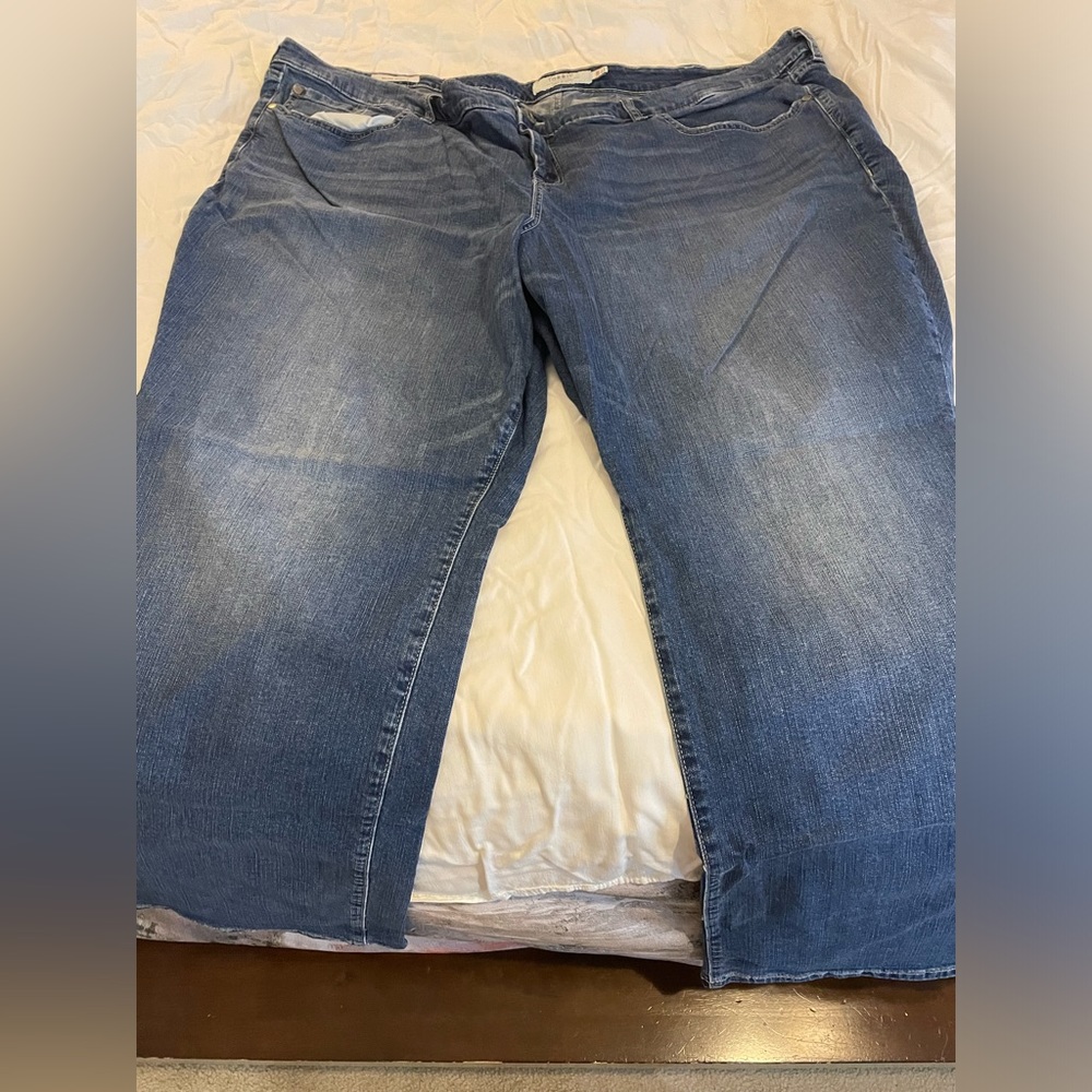 Dark stone washed jeans